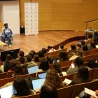 Desirée Bela-Lobedde Boleche, durant la seua ponència a la UdL. - AMADO FORROLLA