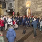 Cantar per causes solidàries. La Coral Maristes Montserrat elegeix cada any una causa solidària diferent a què dedica un concert per conscienciar i sensibilitzar la ciutadania, segons destaca Mònica Ferrer. Ella també forma part de la comissió de pacients de l’IRBLleida. A la imatge, cantada de nadales el desembre passat al Peu del Romeu en homenatge a Lluís Virgili. - JORDI ECHEVARRIA