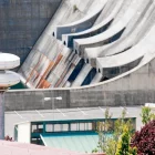 Sirena d’avís d’emergències al costat de la presa de Rialb. - SEGRE