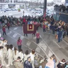 Ball de lluïment de la Mulassa de Vilanova i la Geltrú als porxos de l’antiga estació d’autobusos per la pluja. - LAIA PEDRÓS