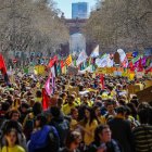 Docents en la manifestació al passeig Sant Joan de Barcelona.