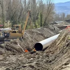 Obres del canal principal del regadiu de la Conca de Tremp al seu pas per la capital del Jussà. - MARTA LLUVICH/ACN