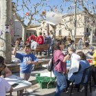 La plaça Major s’ha omplert de jocs de fusta i jocs tradicionals, reunint més de 120 persones