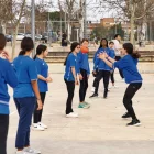 Estudiants de l’INS Caparrella durant una activitat a l’aire lliure. - JORDI ECHEVARRIA