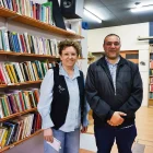 La primera sessió de les parelles lingüístiques es va celebrar dimecres passat a la biblioteca Maria Rius de Balàfia. - AMADO FORROLLA