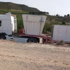 Un camió va retirar divendres passat de la partida de Vincamet el canó antigranís desmuntat. - PLATAFORMA CONTRA CANONS BAIX CINCA-BAIX SEGRE