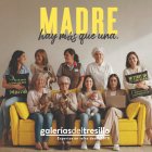 Cientos de mujeres "conquistan" el sofá gigante de Galerías del Tresillo en un homenaje a las nuevas maternidades