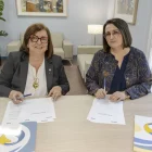 L’alcaldessa de Tàrrega, Rosa Maria Perelló, i la directora del diari SEGRE, Anna Sàez, ahir. - JORDI ECHEVARRIA