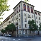 L’edifici és de grans dimensions