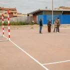 Pista esportiva. L’ajuntament d’Aitona invertirà més de 100.000 euros en la renovació integral de la pista esportiva descoberta. L’actuació permetrà millorar la seguretat, modernitzar les instal·lacions i reforçar l’aposta municipal per l’esport i la cohesió social. - A.A.