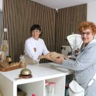 Un forn que obre dues tardes a la setmana amb servei per encàrrec