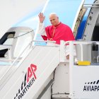 El papa Lleó XIV, després d'aterrar a Barajas