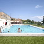 Primers banyistes ahir a les piscines de Torrelameu. - AJUNTAMENT DE TORRELAMEU
