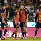 Cubarsí felicita Pedri després d’anotar el segon gol. - EFE