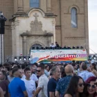L’esplanada davant la façana del santuari del Sant Crist de Balaguer, un espai ahir relaxat per gaudir de ritmes de música house. - PAU PASCUAL PRAT