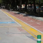 El nou carril bici, amb l’asfalt encara per reparar. - J.GÓMEZ