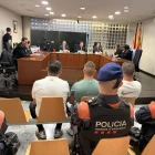 Els tres condemnats, ahir en el judici a l’Audiència de Lleida. - A. GUERRERO