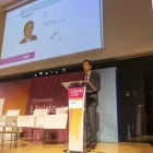 Inauguració. Ignasi Moreta va narrar l’experiència com a editor per denunciar els despropòsits de la burocràcia. - JORDI ECHEVARRIA
