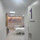La primera sala es diu Lavanda i és l’única que disposa de banyera.