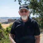 L’alcalde de Talavera, Ramon Trullols, va estar en primera línia ajudant amb el seu tractor. - JORDI BONILLA