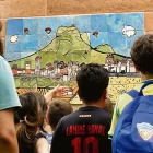 El mural l’han elaborat alumnes de Pintura i Ceràmica. - J.P.