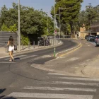 El pas de vianants d’Eugeni d’Ors amb la zona central reasfaltada, on hi havia el desnivell de 6.5 cm. - JORDI ECHEVARRIA