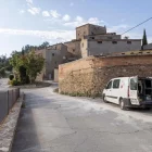 Imatge de l’entrada al nucli d’Enfesta, a La Molsosa. - X. SANTESMASSES