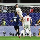 Lautaro Martínez marca de cap el gol que culminava la remuntada argentina. - EFE/EPA/RONALD WITTEK