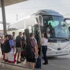 Els passatgers van agafar el bus a l’estació de Cervera. - J, BONILLA