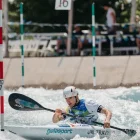 Miquel Travé (esquerra) i Laia Sorribes (dreta), durant la ronda de classificació d’ahir a l’Oklahoma City Whitewater Center. - RFEP/MARC ETXANIZ