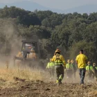 Equips treballant en l’incendi de Segòvia. - EUROPA PRESS