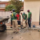 Els operaris ja treballen en la renovació dels aparells al Palau. - AJUNTAMENT EL PALAU D’ANGLESOLA