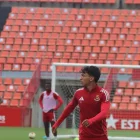Ruvira durant un escalfament amb el Nàstic Tarragona.