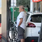 L’encariment dels carburants ha coincidit amb l’inici de la temporada de vacances. - ACN
