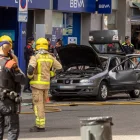 Estat en el qual va quedar el vehicle després de l’explosió, registrada el dissabte 18 de juliol. - JORDI ECHEVARRIA