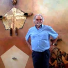 L’artista Josep Guinovart, davant d’una de les seues obres.