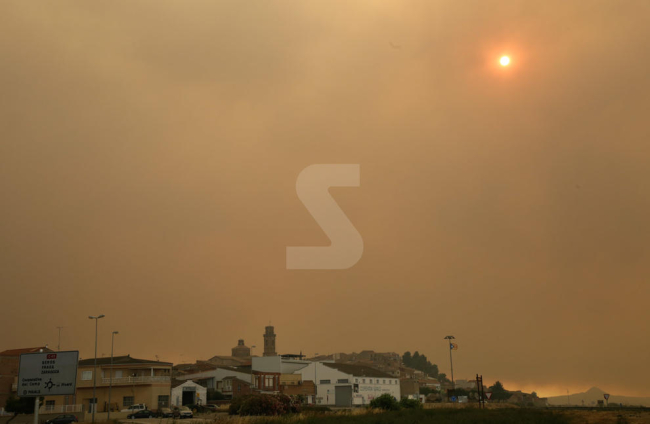 Imatges de l'incendi de la Ribera d'Ebre, que afecta a diversos indrets de les Garrigues i el Segrià