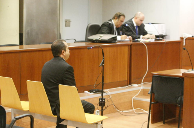 L’acusat va acceptar una condemna de tres anys de presó.
