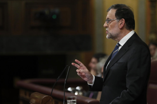 Mariano Rajoy a la tribuna del Congrés durant el seu discurs a la primera sessió d’investidura.