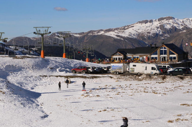 Esquiadors ahir al sector de la Bonaigua de Baqueira.