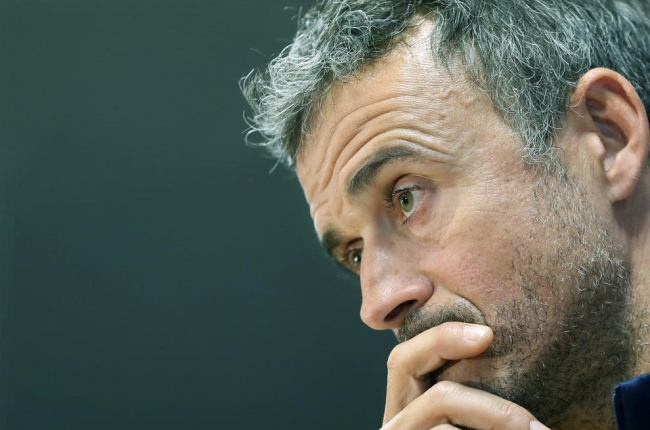 Luis Enrique, con gesto serio, durante su comparecencia de ayer ante los medios de comunicación.