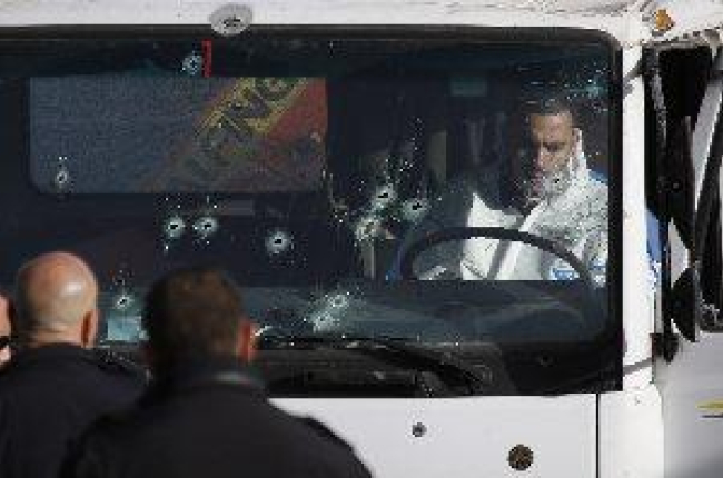 Almenys 4 morts i 15 ferits en un atac amb un camió a Jerusalem Est
