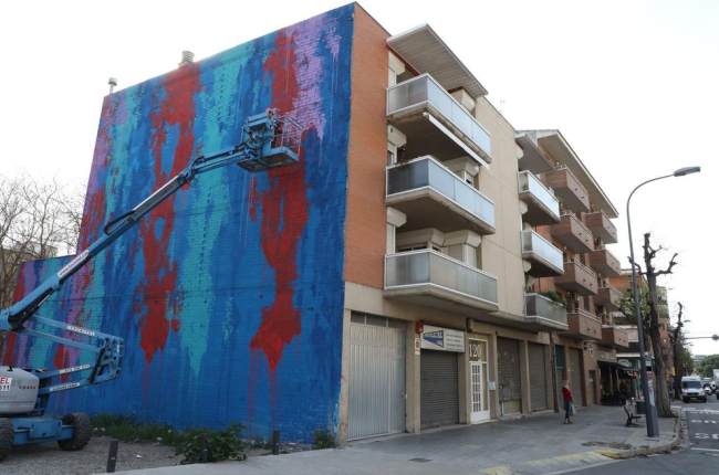 Amb cinc murals, quatre d'ells al barri de la Bordeta