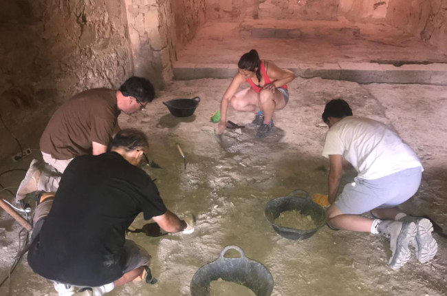Trabajos arqueológicos en la ermita de Sant Jaume de La Granja. 
