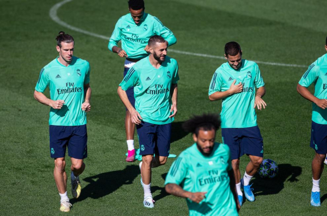 Bale, Benzema, Hazard, Marcelo y Vinicius ayer entrenando.
