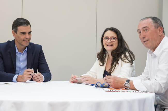 Sánchez se reunió con los dirigentes de Compromís Mónica Oltra y Joan Baldoví.