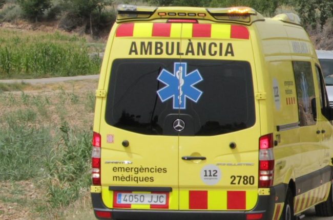 Una ambulància del Servei d'Emergències Mèdiques
