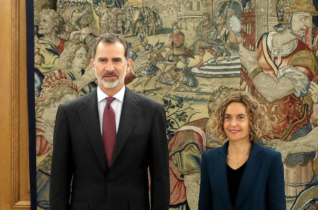 El rei i la presidenta del Congrés, Meritxell Batet, ahir, al Palau de La Zarzuela.