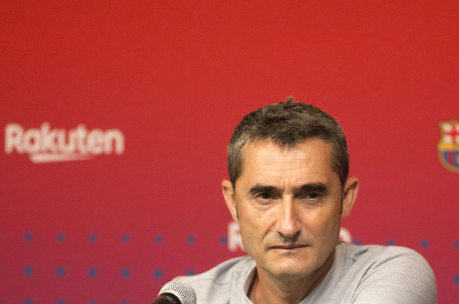 Ernesto Valverde durante su conferencia de prensa en una universidad californiana.