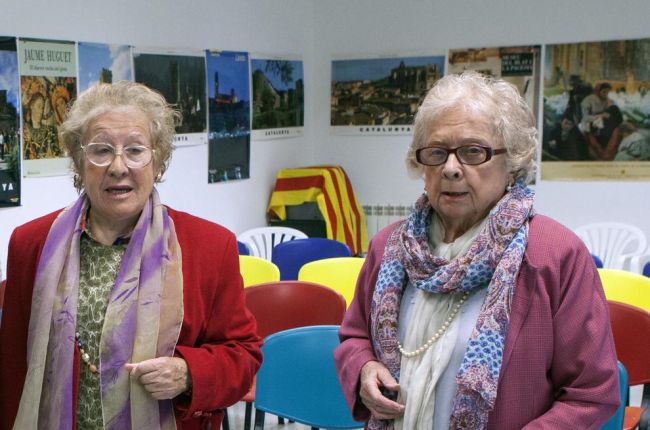 Una imagen de las hermanas Rosa y Cecília Huguet, que ceden el Centro a la población.